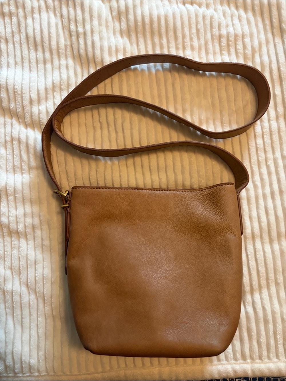 Genuine Leather Crossbody/Bucket Bag in Tan